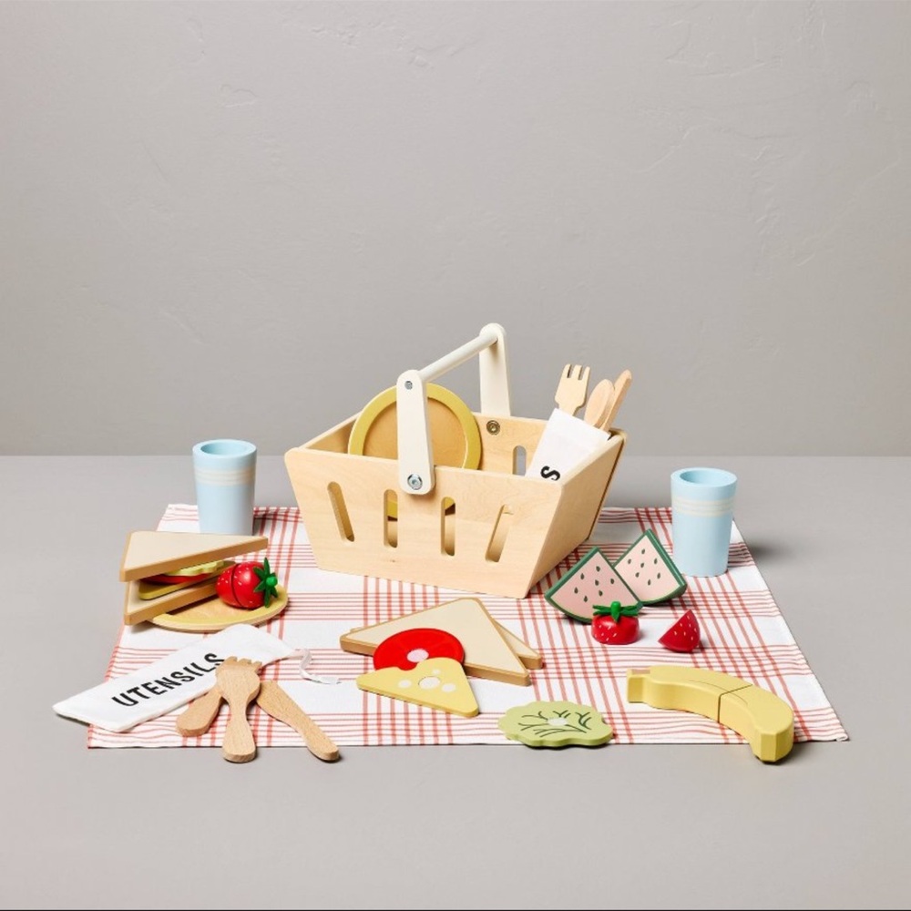 New Toy Picnic Basket Playset 32pc - Hearth & Hand™ with Magnolia